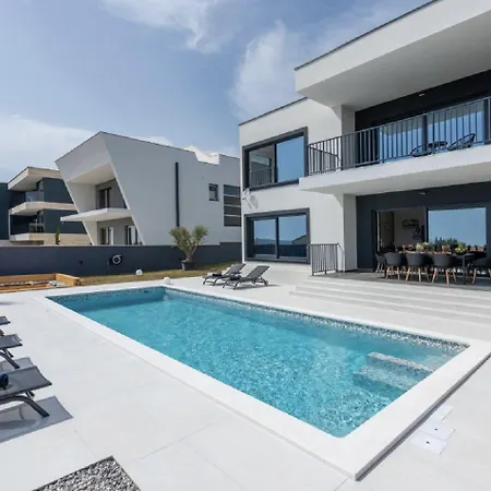 Luxusvilla Mit Privatpool, Bbq, Eleganten Interieur