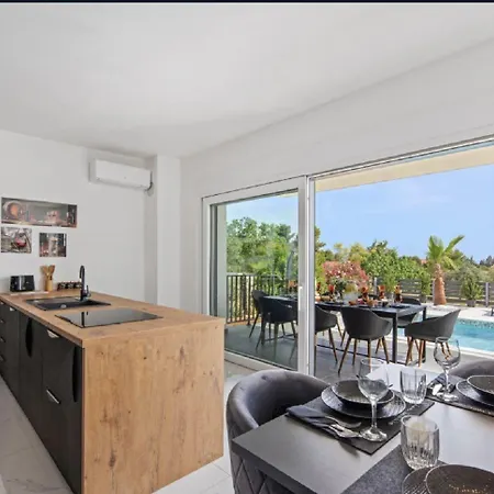 Luxusvilla Mit Privatpool, Bbq, Eleganten Interieur Feriehus Medulin