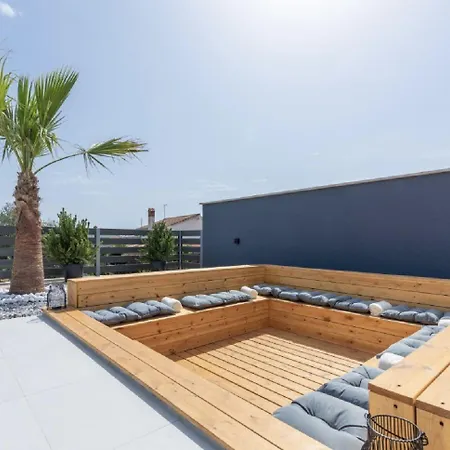 Luxusvilla Mit Privatpool, Bbq, Eleganten Interieur Medulin