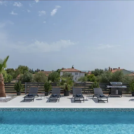 Luxusvilla Mit Privatpool, Bbq, Eleganten Interieur 펜션